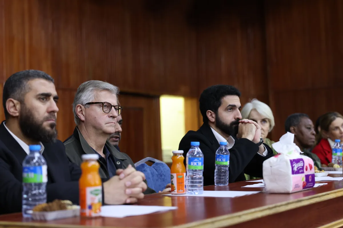 usg and members seatted at table